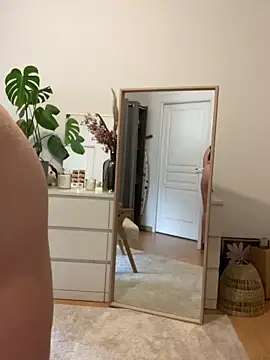 chloedlm5 online show from 10/18/25, 11:44