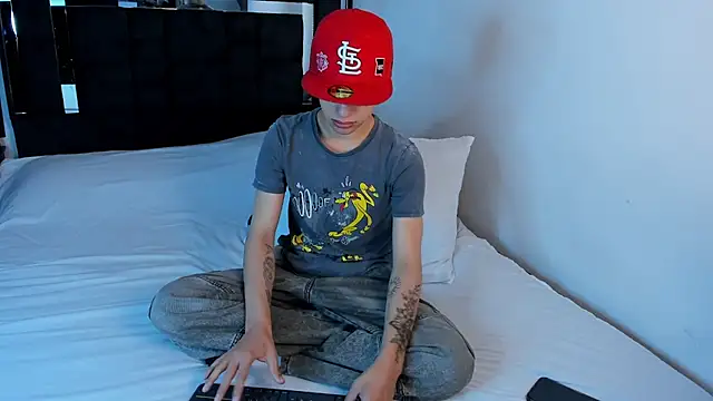 Snapshot of Thiago_Divine_ chatting on 09/09/25, 12:59 Thiago Divine  online show from 09/09/25, 12:59