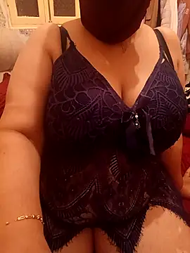 mayakhalyfaa online show from 10/05/25, 10:51