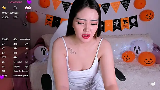 Momo Ayase  online show from 11/01/25, 02:19