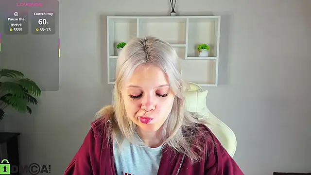 Allice Cox online show from 10/10/25, 01:04