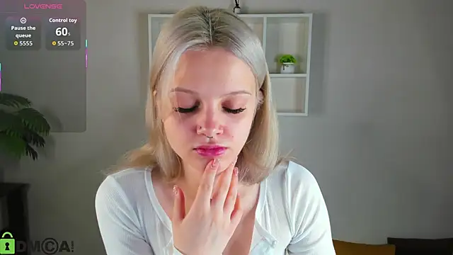 Allice Cox online show from 10/12/25, 01:04