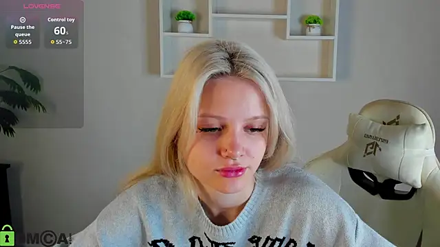 Allice Cox online show from 10/17/25, 01:09