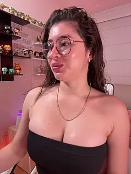 Sharon 07 online show from 10/15/25, 11:38