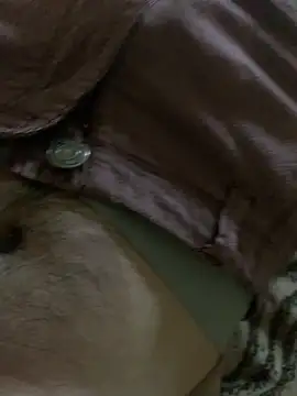 Snapshot of MuzzyFacing chatting on 09/11/25, 11:21 MuzzyFacing online show from 09/11/25, 11:21