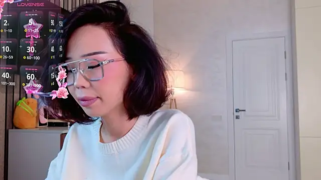 Snapshot of hinarin chatting on 09/26/25, 01:53 hinarin online show from 09/26/25, 01:53