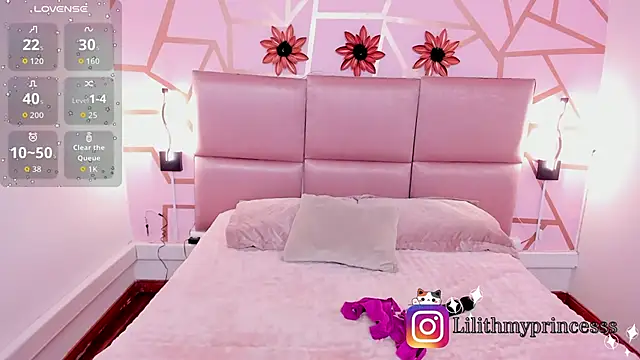 Snapshot of lilithSoul_ chatting on 09/17/25, 11:34 lilithSoul online show from 09/17/25, 11:34