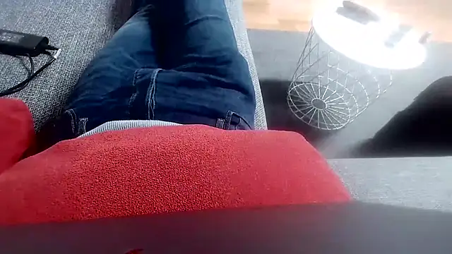 Snapshot of cucciolotto76 chatting on 11/14/25, 03:22 cucciolotto76 online show from 11/14/25, 03:22