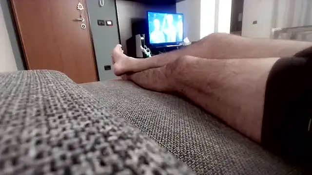 Snapshot of cucciolotto76 chatting on 11/16/25, 07:52 cucciolotto76 online show from 11/16/25, 07:52