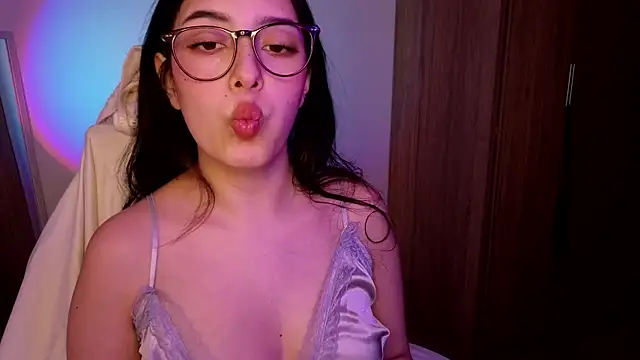immisssilver online show from 09/10/25, 02:44