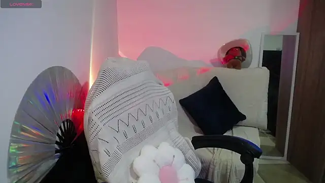 immisssilver online show from 10/08/25, 01:58