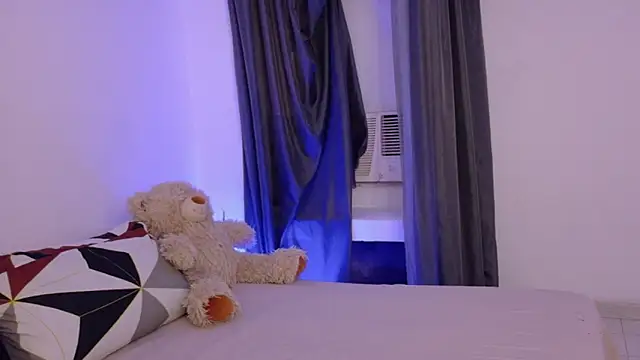 nudesketch1 online show from 11/01/25, 10:23