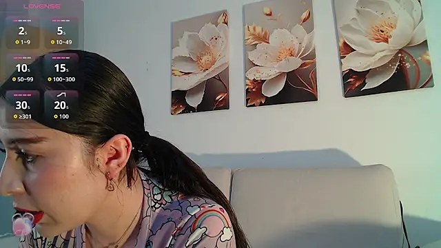 Violet tay1 online show from 11/13/25, 10:36