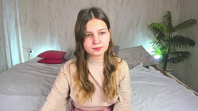 Elle Ellise online show from 10/24/25, 07:38