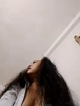 Mamapm20 online show from 10/09/25, 08:18