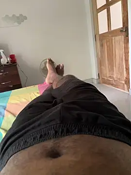 Snapshot of bigDick_000610 chatting on 11/21/25, 07:40 bigDick 000610 online show from 11/21/25, 07:40