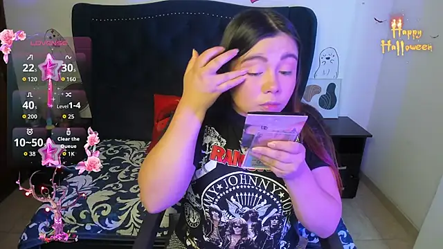 LucyPetit online show from 10/16/25, 01:34