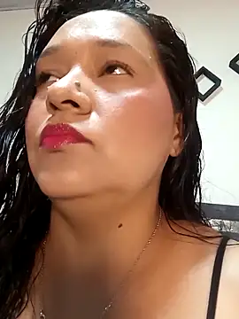 Snapshot of Laurasofia01 chatting on 10/03/25, 03:31 Laurasofia01 online show from 10/03/25, 03:31