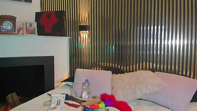 SyraPalmer online show from 11/08/25, 03:18