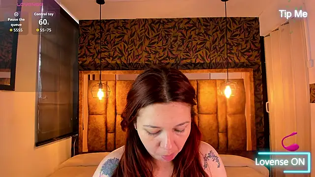 Isa Thompson   online show from 10/30/25, 11:55