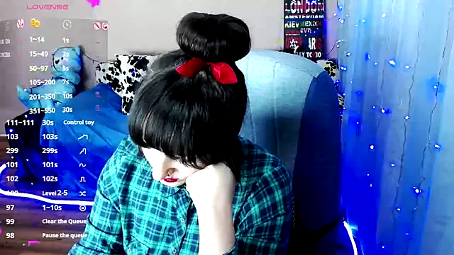 Snapshot of MilaRay chatting on 02/04/25, 04:50 MilaRay online show from 02/04/25, 04:50