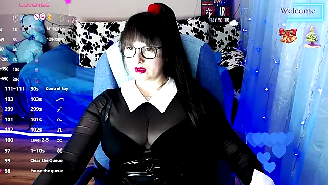 Snapshot of MilaRay chatting on 02/07/25, 12:28 MilaRay online show from 02/07/25, 12:28