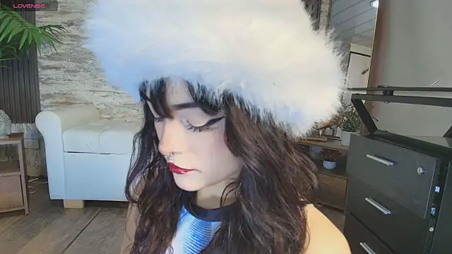 Snapshot of sakuramoss chatting on 10/16/25, 06:25 sakuramoss online show from 10/16/25, 06:25