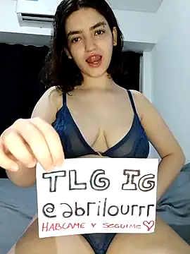 Snapshot of abrilour chatting on 09/26/25, 05:44 abrilour online show from 09/26/25, 05:44