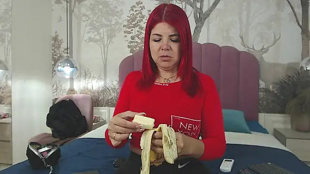 Snapshot of CorineRay chatting on 10/23/25, 01:21 CorineRay online show from 10/23/25, 01:21