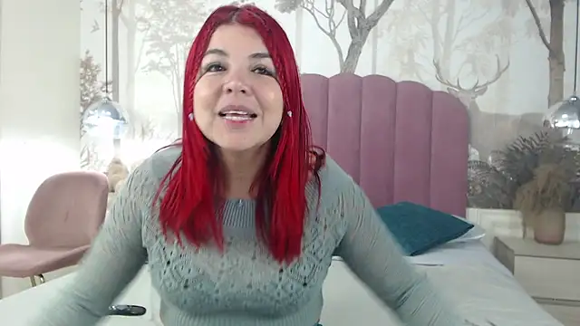 Snapshot of CorineRay chatting on 11/06/25, 02:07 CorineRay online show from 11/06/25, 02:07