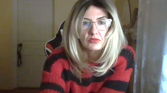 TianaQLove online show from 11/12/25, 02:39