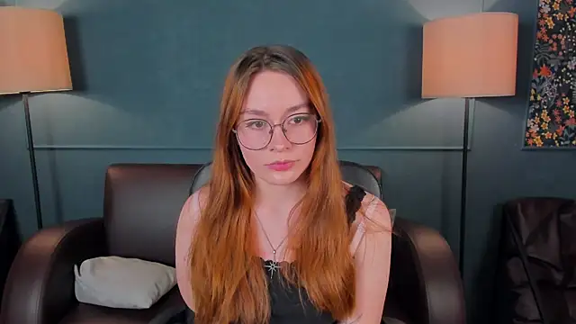 Snapshot of LanaAirlie chatting on 10/21/25, 03:29 LanaAirlie online show from 10/21/25, 03:29