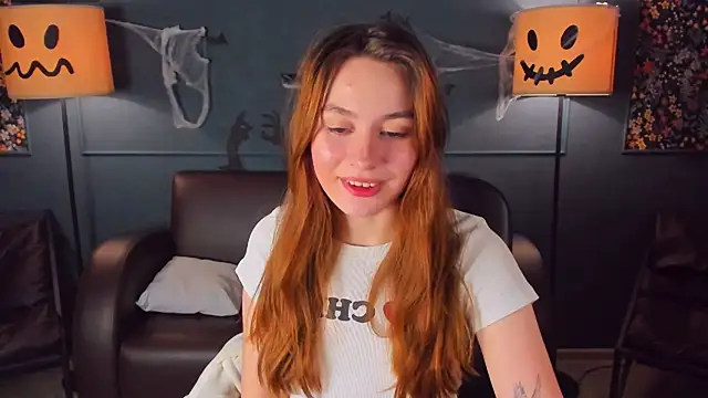 Snapshot of LanaAirlie chatting on 11/01/25, 02:57 LanaAirlie online show from 11/01/25, 02:57