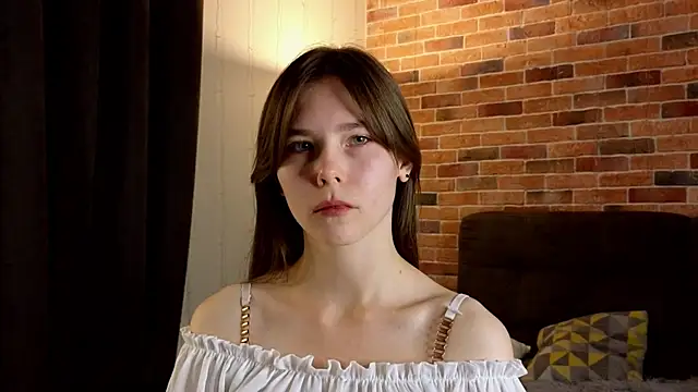 EmiliDen online show from 10/07/25, 05:43