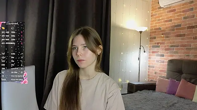 EmiliDen online show from 11/18/25, 05:06