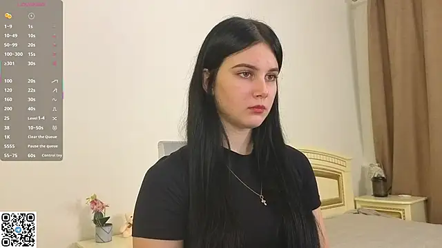 Snapshot of EnricaElis chatting on 11/11/25, 08:09 EnricaElis online show from 11/11/25, 08:09