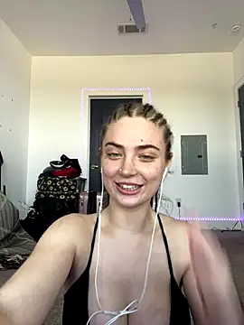 Roseyla    online show from 10/08/25, 07:22