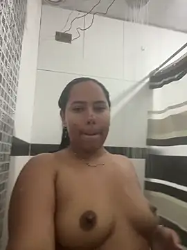 Snapshot of Oskeyli chatting on 11/07/25, 02:11 Oskeyli online show from 11/07/25, 02:11