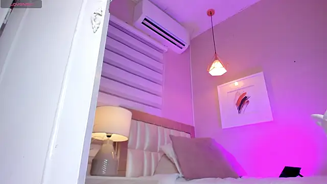  paula x online show from 10/14/25, 11:33