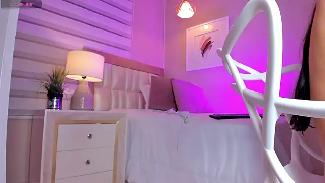  paula x online show from 10/21/25, 11:33