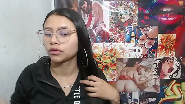 SofieLove 01 online show from 10/19/25, 08:26