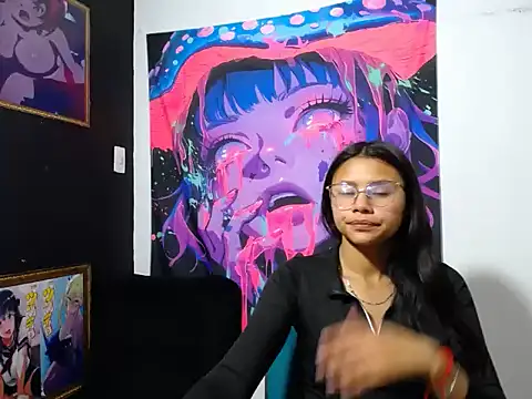 SofieLove 01 online show from 11/12/25, 07:20