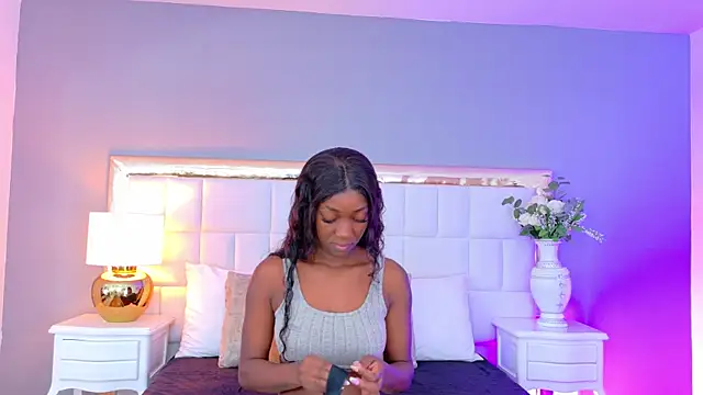 MadeleineHocker online show from 09/10/25, 12:49