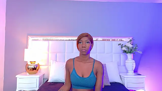 MadeleineHocker online show from 09/27/25, 12:21