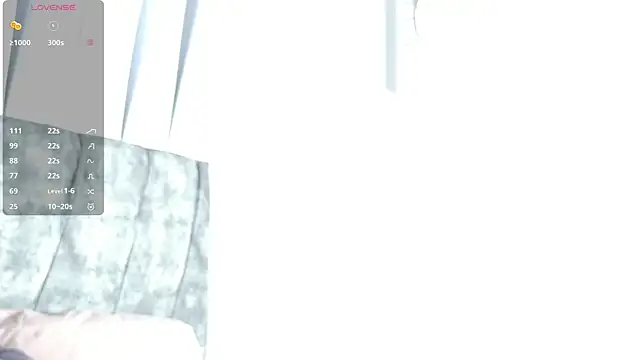 ValeriGallardo17 online show from 10/18/25, 09:59