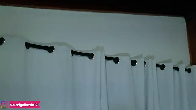 ValeriGallardo17 online show from 11/14/25, 02:10