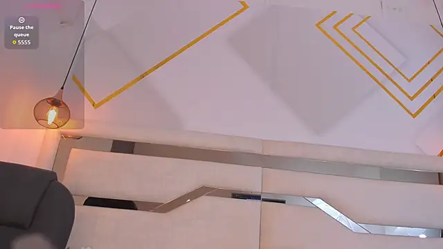 mariana jhones  online show from 11/21/25, 02:16