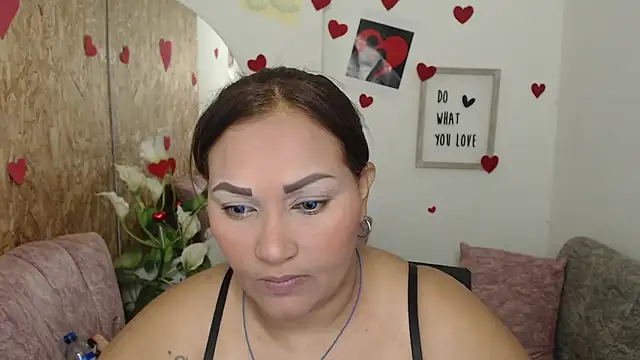 Snapshot of laleska_montenegro chatting on 09/25/25, 05:11 laleska montenegro online show from 09/25/25, 05:11