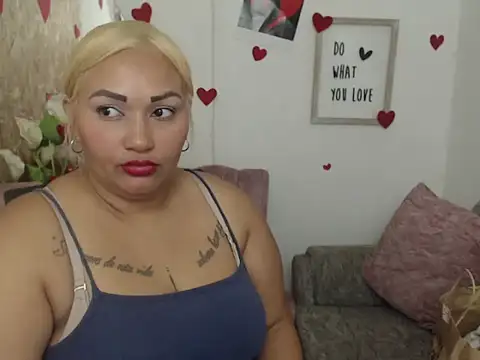 Snapshot of laleska_montenegro chatting on 10/14/25, 03:57 laleska montenegro online show from 10/14/25, 03:57