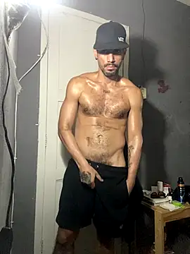 Snapshot of nando__master37 chatting on 10/25/25, 03:14 nando  master37 online show from 10/25/25, 03:14